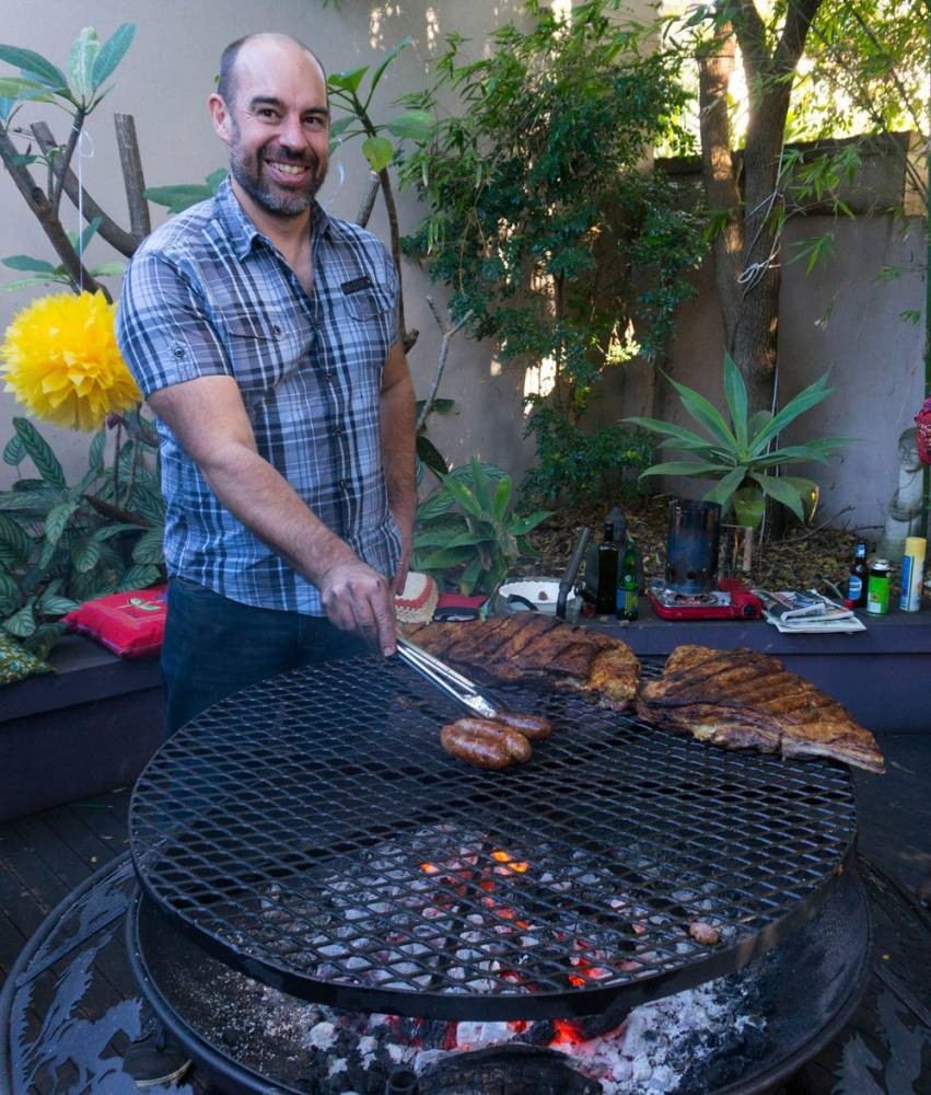 THE ULTIMATE - BBQ / FIRE PIT - 900mm + FREE Vinyl Cover